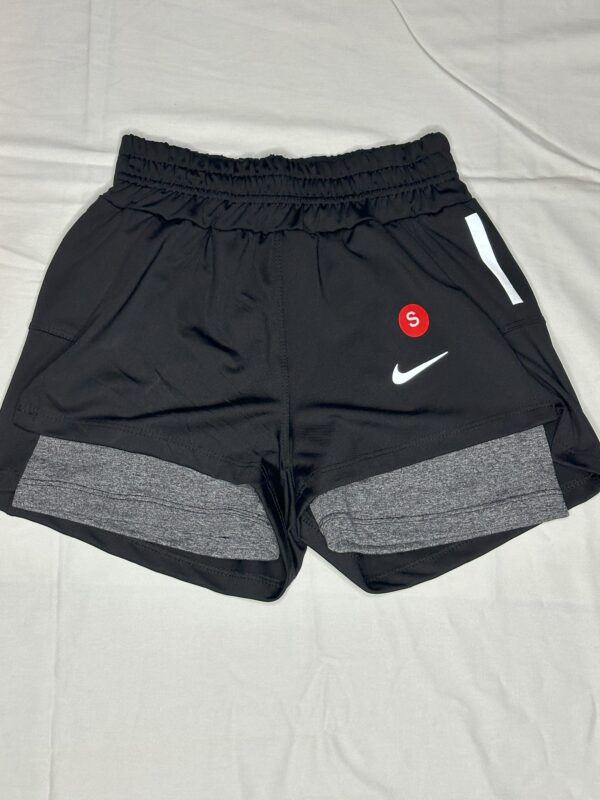 Doble Short Nike interior ajustado de Lycra con Polister